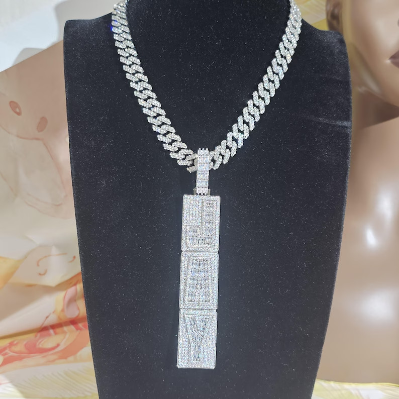 14K White Gold Plated Personalize Vertical Letter Pendant 6 Ct Simulated Diamond