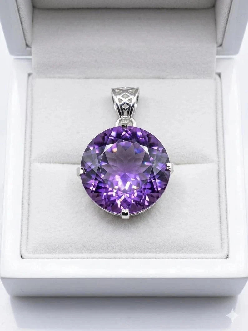 24 CT+ Natural Color Change Alexandrite Pendant Sterling Silver Plated Jewelry