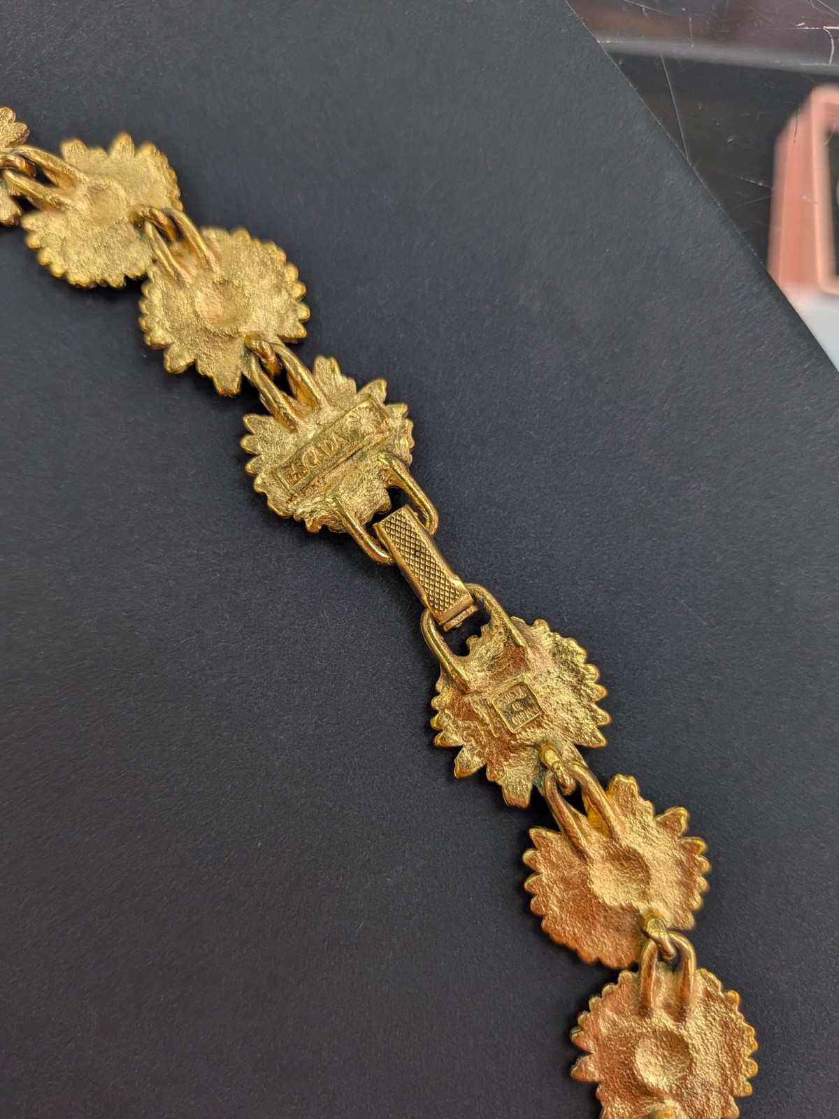 VINTAGE 1990’S? ESCADA FRENCH DESIGNER GOLD TONE ‘DAISY’ NECKLACE