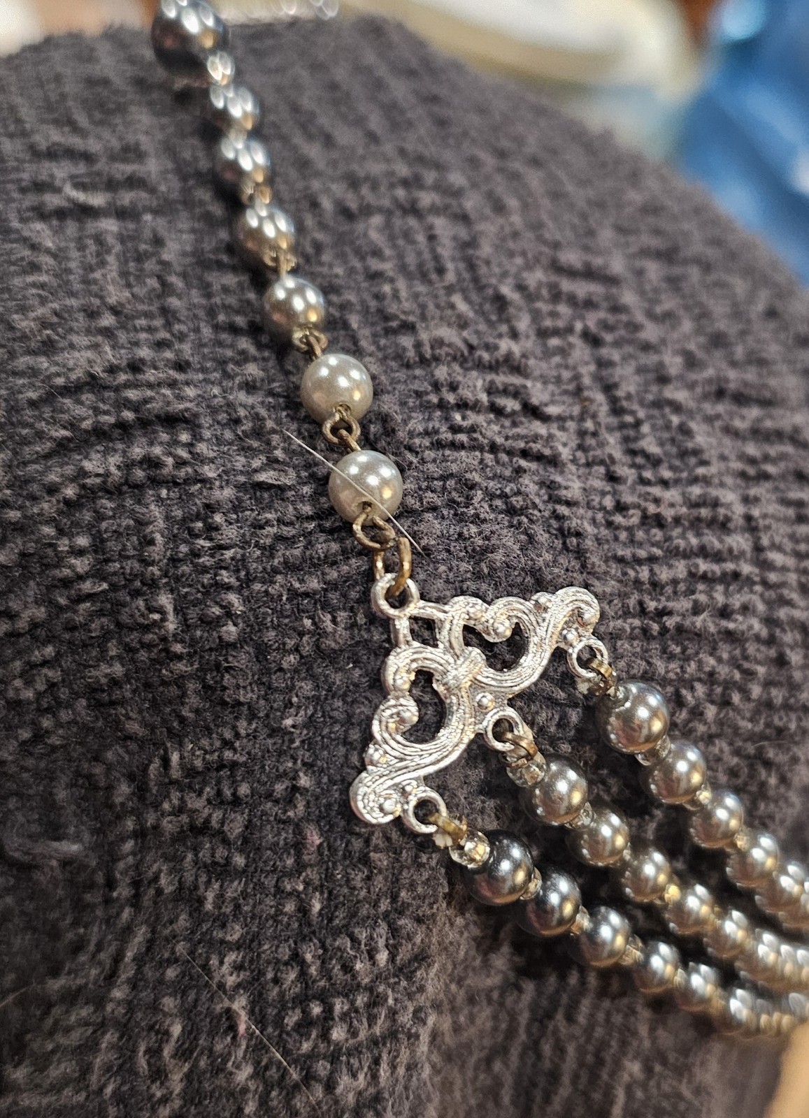 Vintage JAPAN Signed 3 Strand Metallic Gray Faux Pearl Graduated Stmnt Necklace