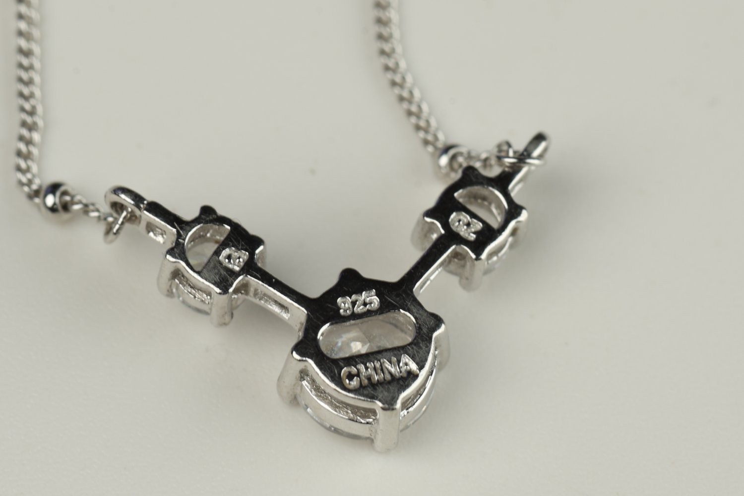 925 Sterling Silver Three Stone Cubic Zirconia Necklace 18″ Beaded Chain China