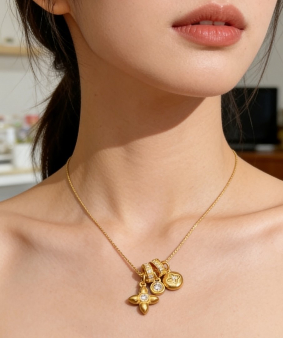 Gold Tone Multi Pendant Necklace Clover CZ Charms Retro Elegant Clavicle Chain