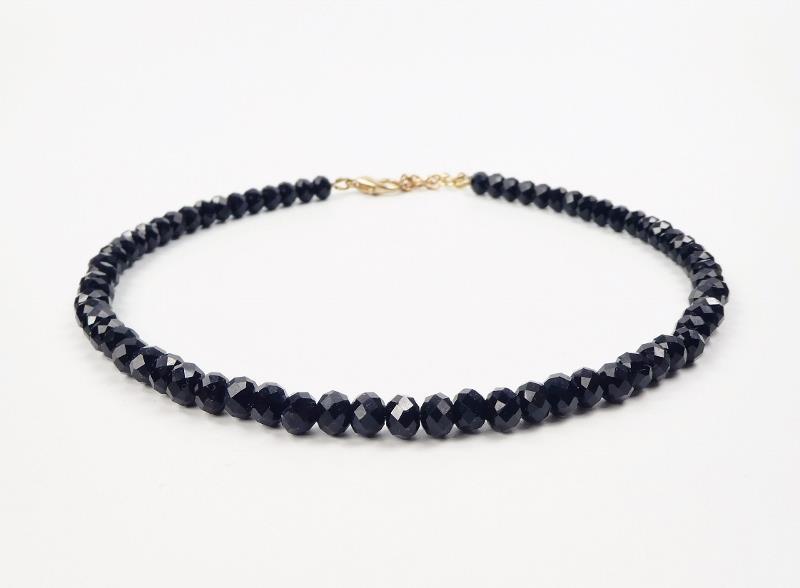 Boho Minimal Chic Sparkling Small Faceted Black Crystals Beads Choker Necklace