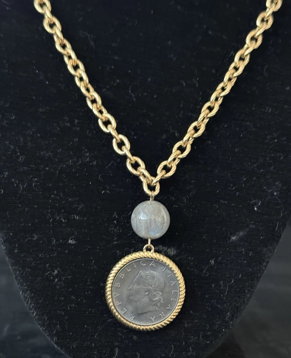 Bellezza Bronze 20 Lira Coin 1980 Bronze Rolo & Rosary Link Necklace – New