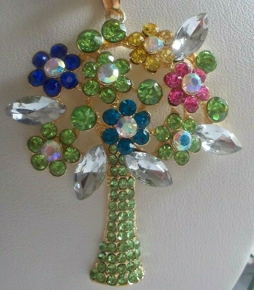 BETSEY JOHNSON LOVELY GREEN VASE WITH FLOWER BOUQUET PENDANT CHAIN NECKLACE