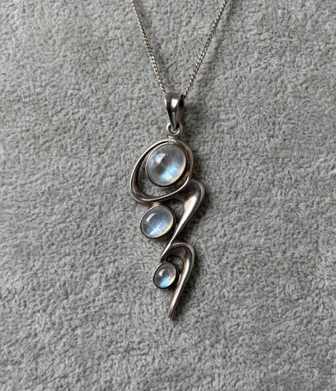 VINTAGE STERLING SILVER MOONSTONE PENDANT & 925 CHAIN gemstone wave 18in 46cm