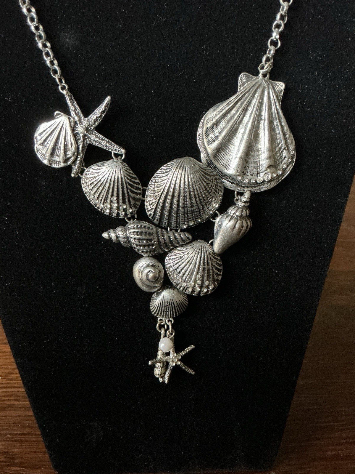 Silver Tone/Pewter Shell Costal Beach Statement Necklace 18” w/ 2” Extender