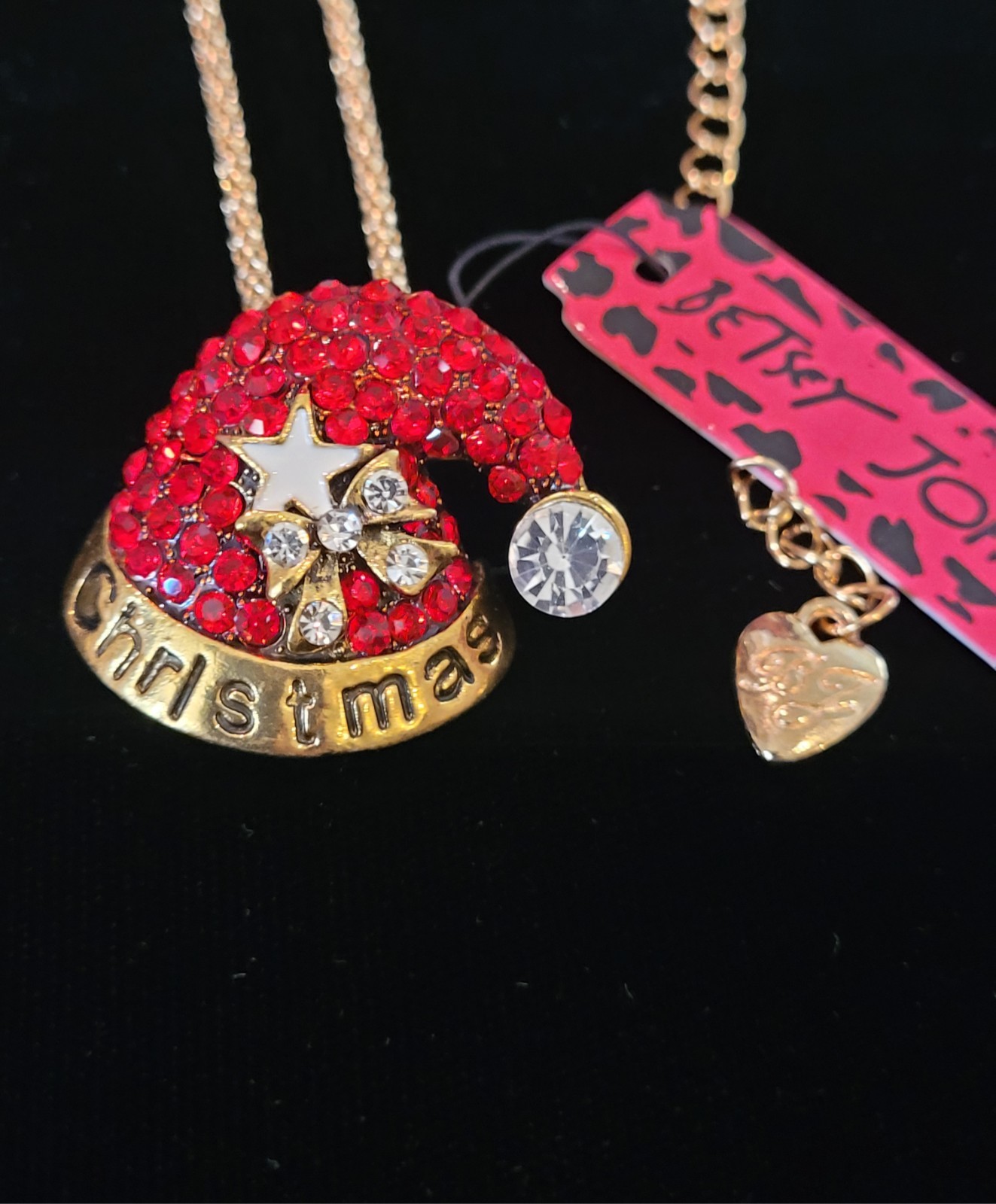 3D BETSEY JOHNSON CHRISTMAS CRYSTAL SANTA HAT STAR PENDANT NECKLACE BOX INCLUDED