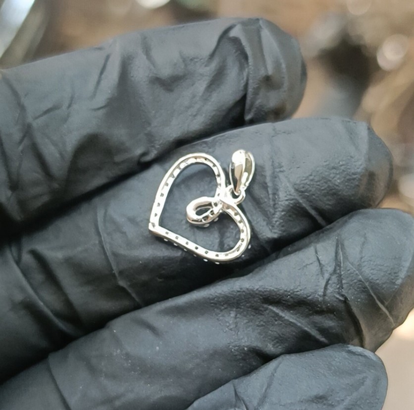2 Ct Round Cut Simulated Diamond Women’s Heart Pendant In 14K White Gold Plated