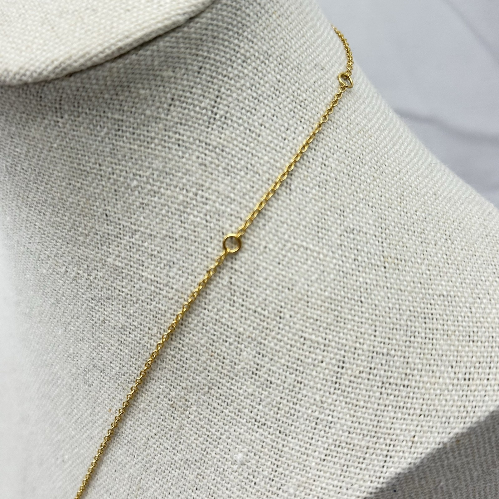 Agapee Womens Stilla Lariat Sliding Pendant Necklace 18K Gold Plated Brass 17″