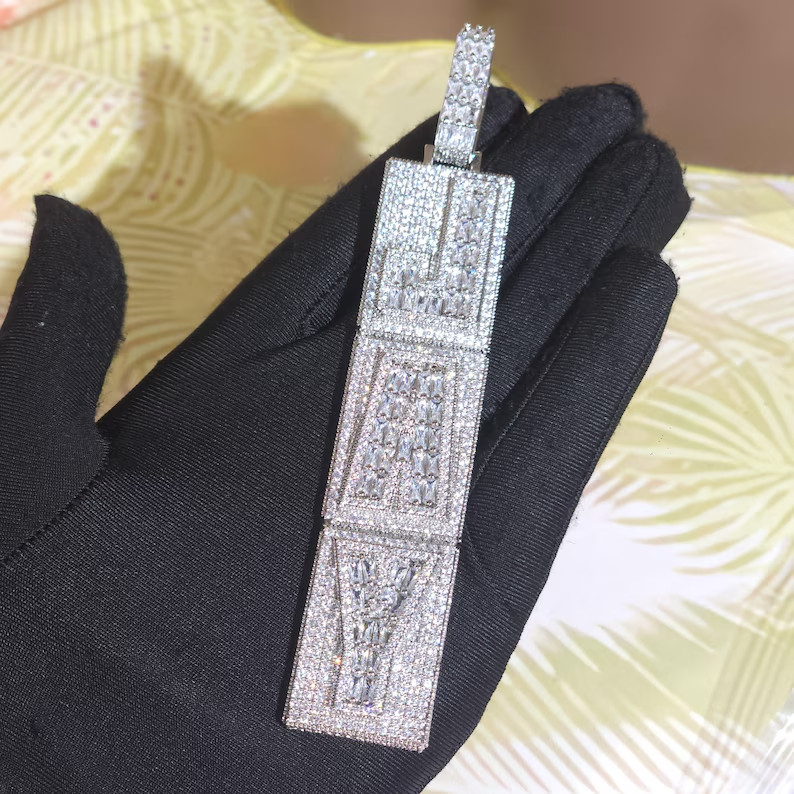 14K White Gold Plated Personalize Vertical Letter Pendant 6 Ct Simulated Diamond