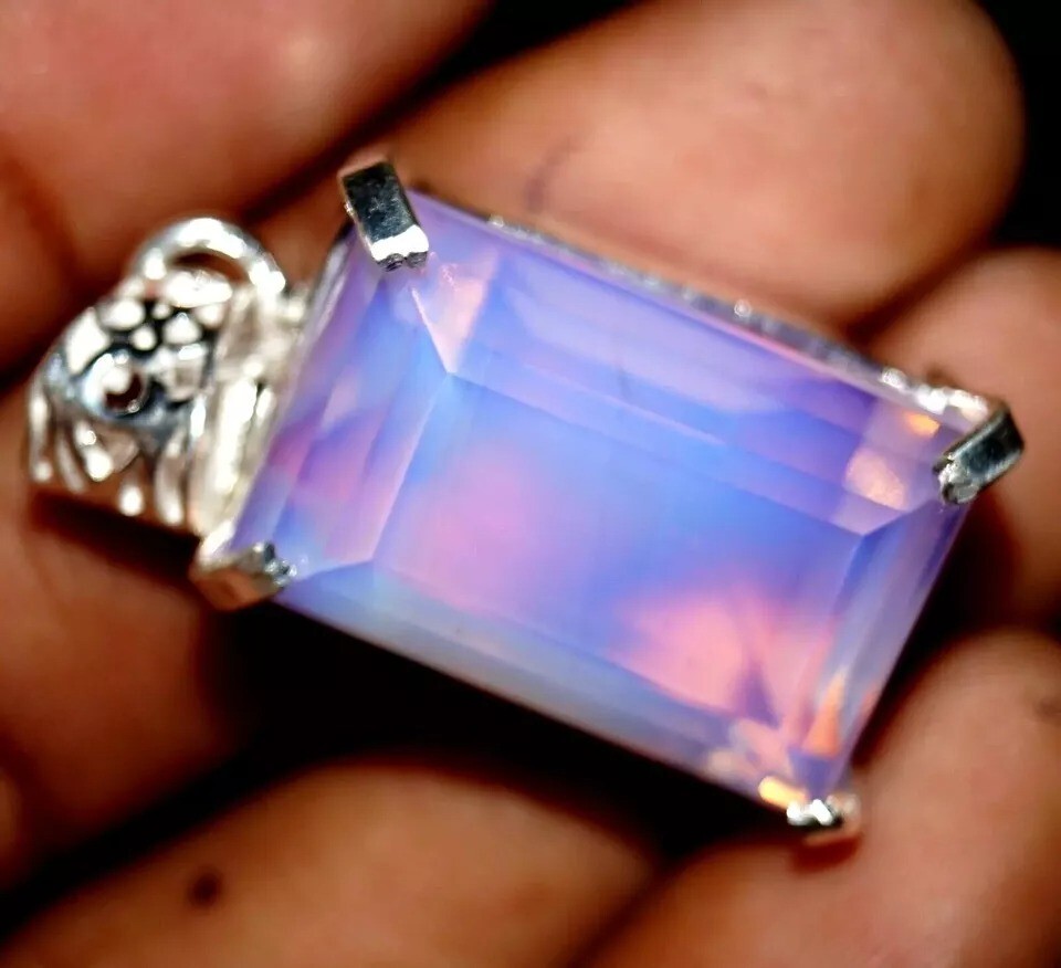 Bi-Color Emerald Natural 96 Ct Welo Opal 925 Solid Silver Pendant Loose Gemstone