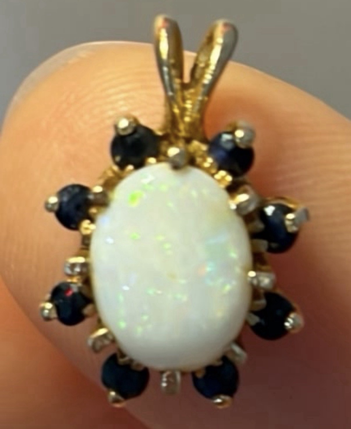 Vintage 10K Yellow Gold Round Round Opal & Blue Sapphire Halo Cluster Pendant