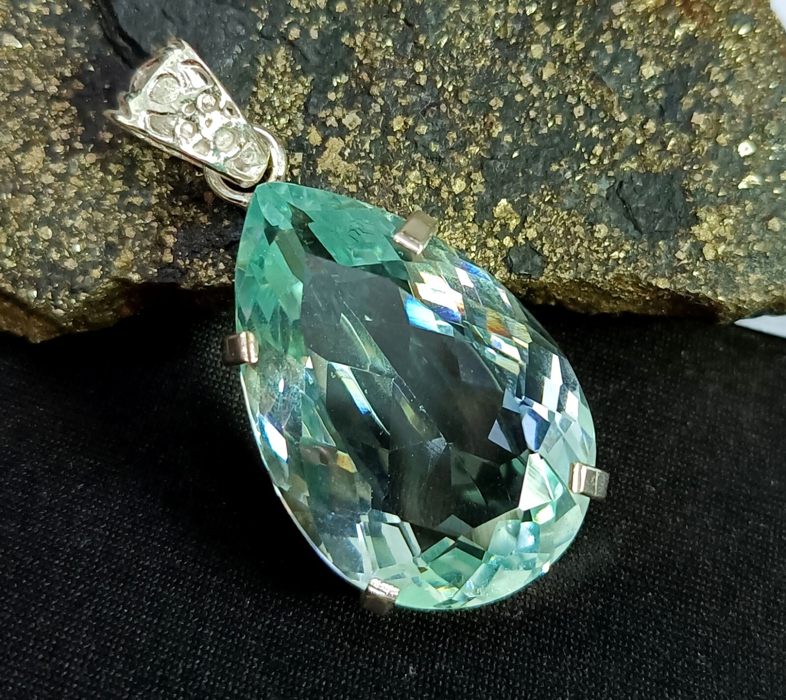 Natural 60.20 Ct Brazilian Pear Cut AQUAMARINE Topaz Pendant 925 Silver Gemstone