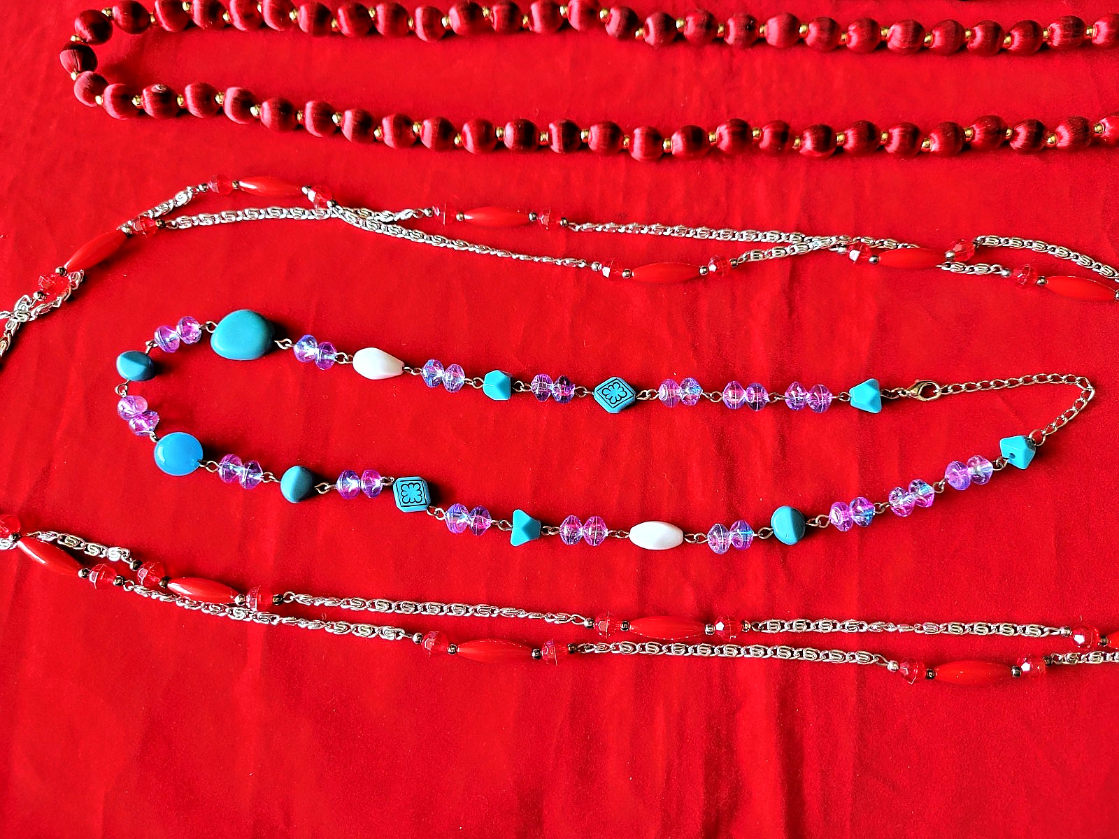 Lot of 5 Beaded Womens Fashion Necklaces w/ Various Material & Lengths-See Desc.
