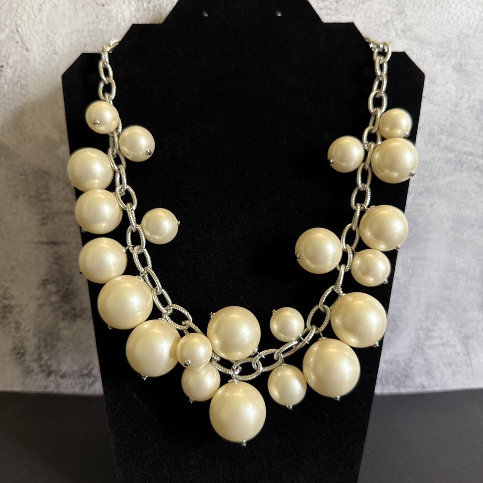 Talbots Chunky Faux Pearl Statement Necklace Silver Tone Cluster Bubble Toggle