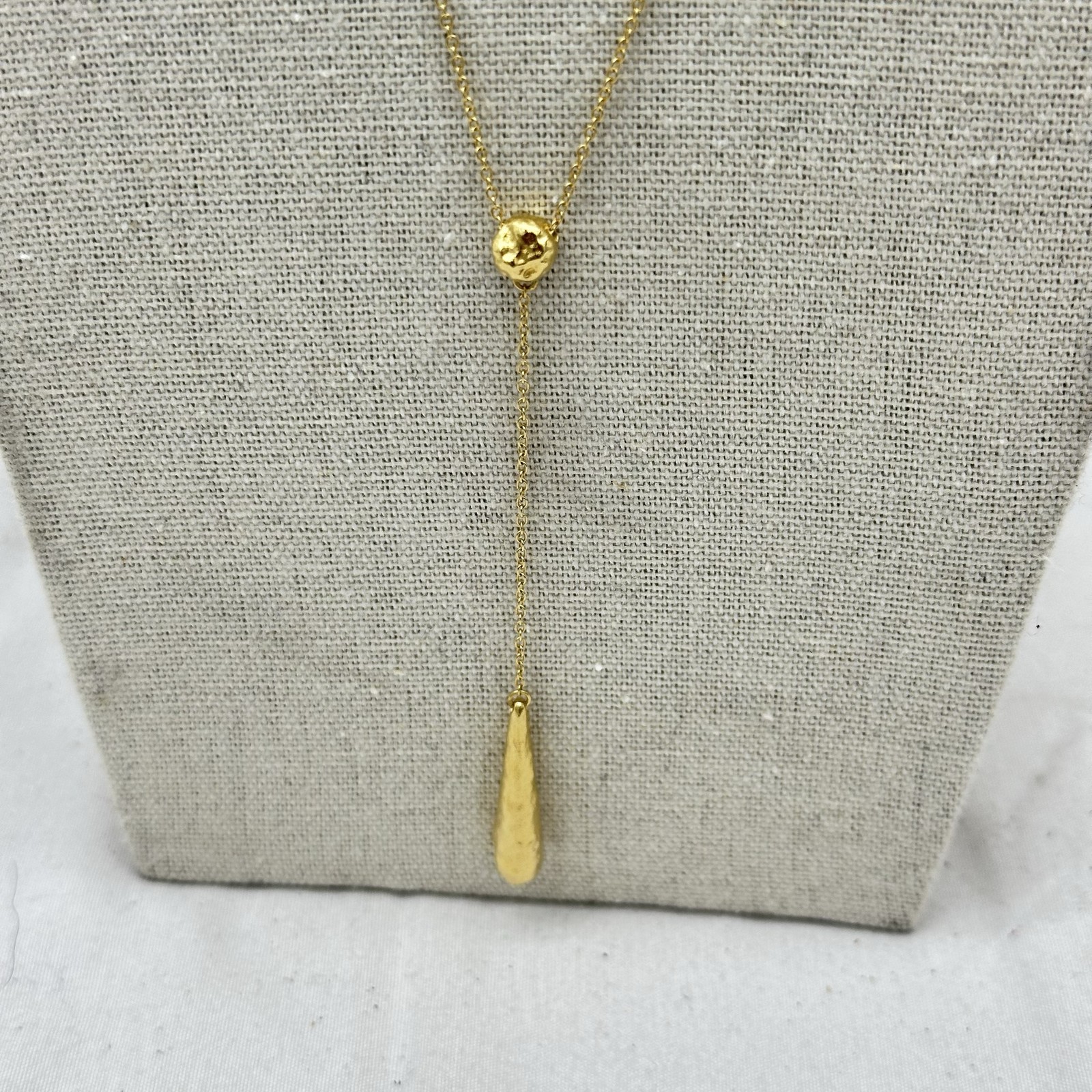 Agapee Womens Stilla Lariat Sliding Pendant Necklace 18K Gold Plated Brass 17″