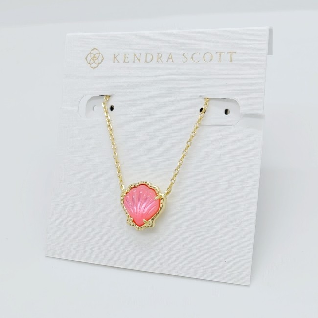 New Kendra Scott Brynne Gold Short Pendant Necklace In Pink Blush Shell