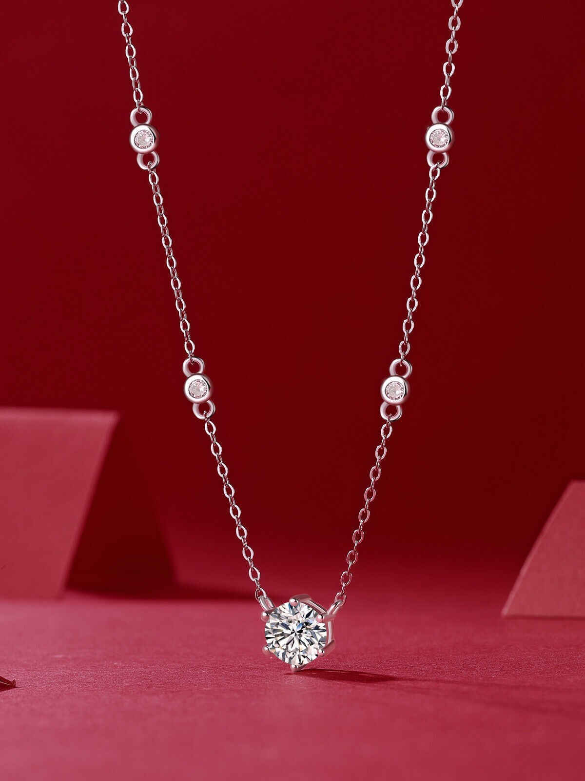 Gorgeous 2Ct Round Cut Simulated Diamond Necklace Pendant 14K White Gold Plated
