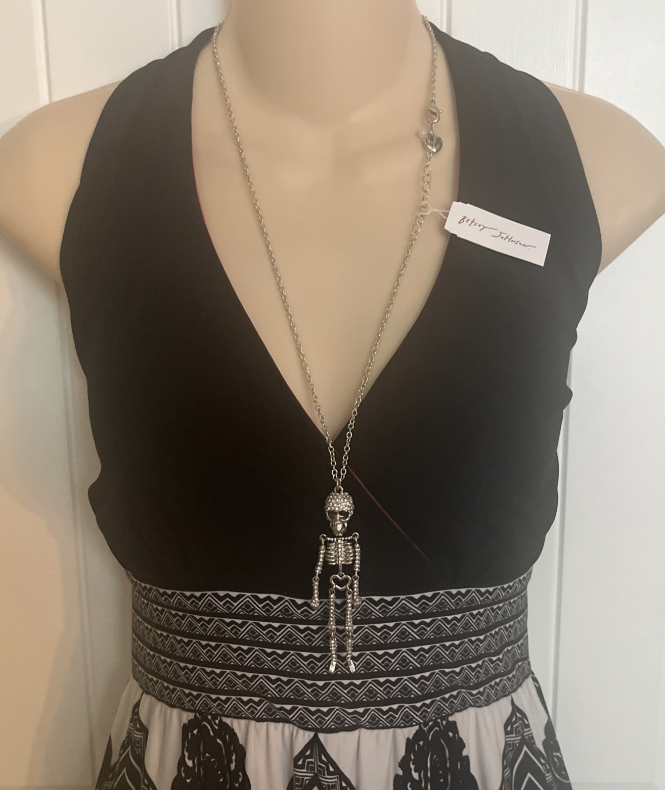 BNWT Betsey Johnson Skeleton Necklace Sparkling Crystal Gemstones XLong Necklace