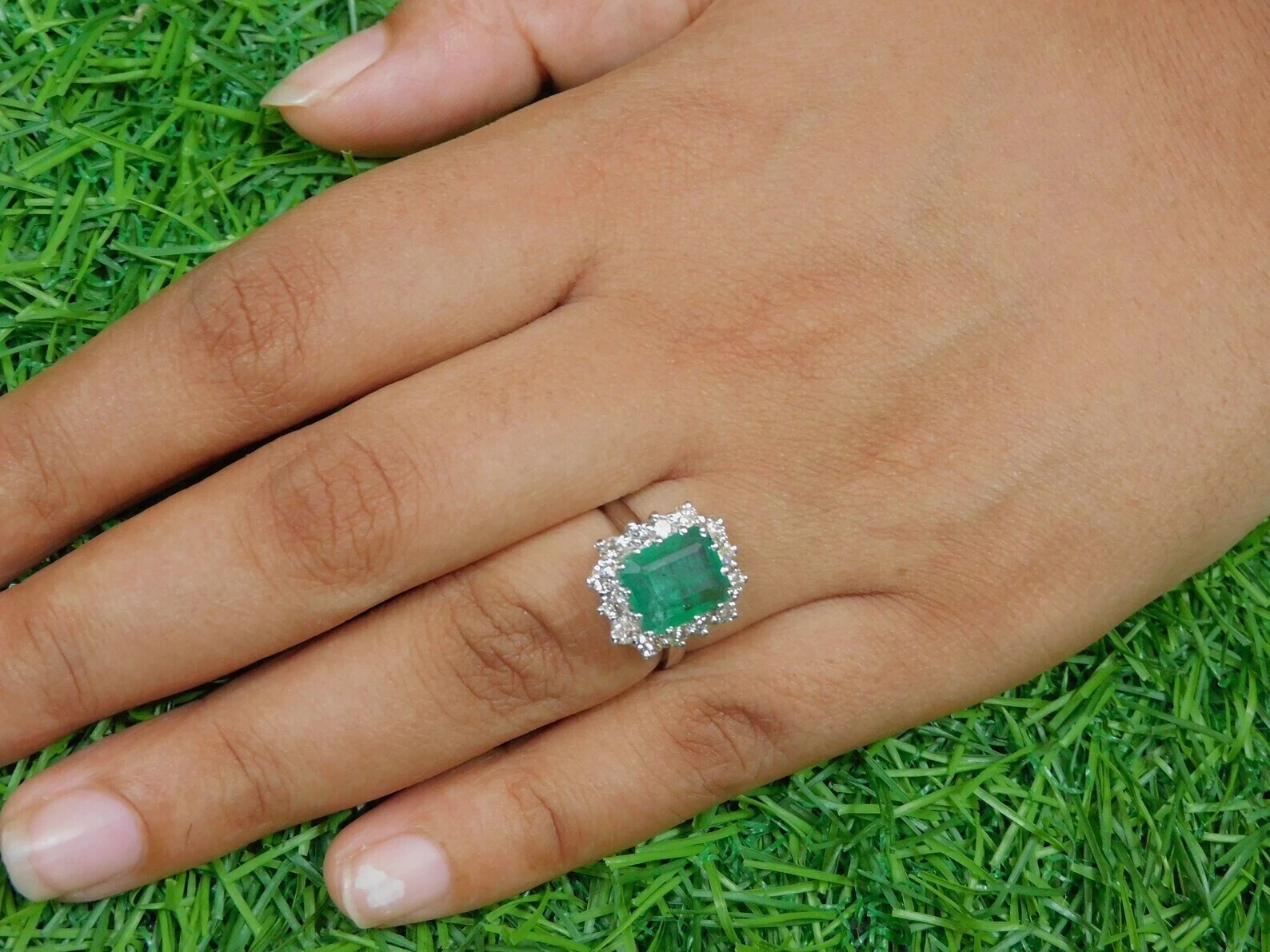 4.55 Ct Natural Emerald & Diamond Engagement Ring 14K Solid White Gold Size 6.5