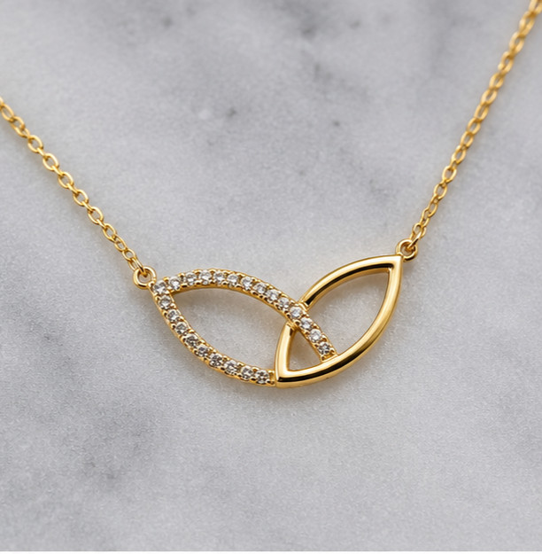 1.50Ct Round Simulated Diamond Leaf Pendant Necklace 14K Yellow Gold Plated Gift
