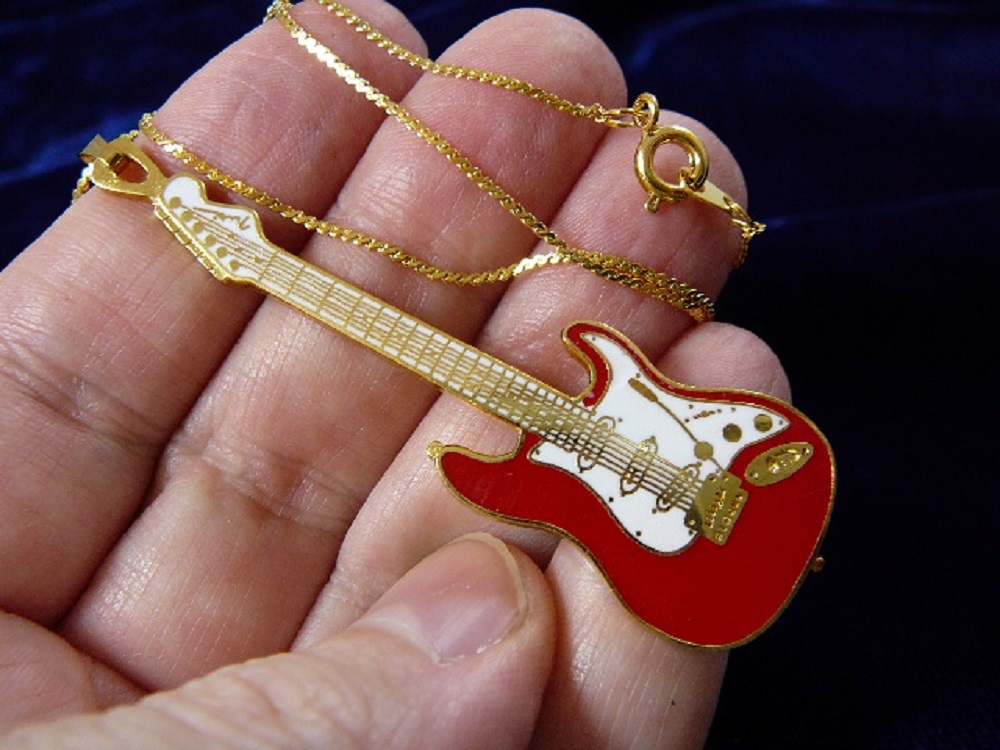 (M221-B) Pick from 4 colors Fender STRATOCASTER Electric Guitar pendant NECKLACE