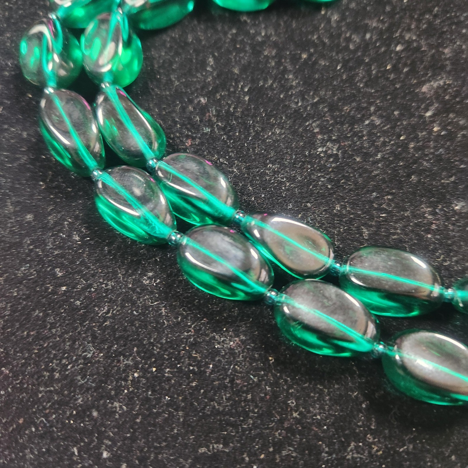 Vintage Emerald Green Glass Bead Necklace Tumbled Pebble Statement Jewelry Gold