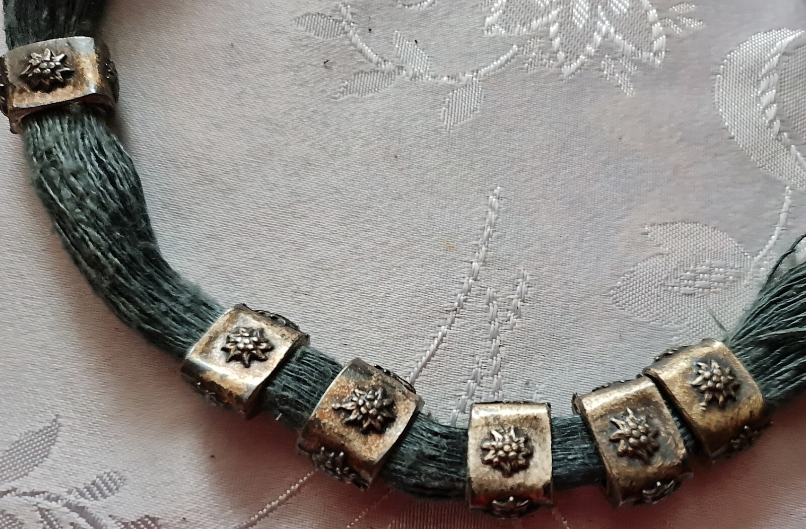 VINTAGE AUTHENTIC TRACHTEN NECKLACE OKTOBERFEST DIRNDL EDELWEISS SILVER