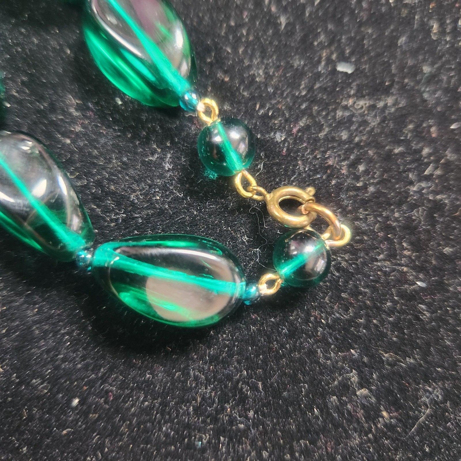 Vintage Emerald Green Glass Bead Necklace Tumbled Pebble Statement Jewelry Gold