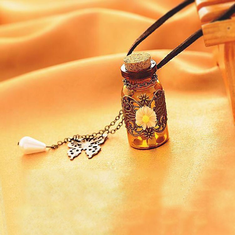 Wishing Little Retro Bottle Auspicious Pendant Butterflower Long Train Necklace