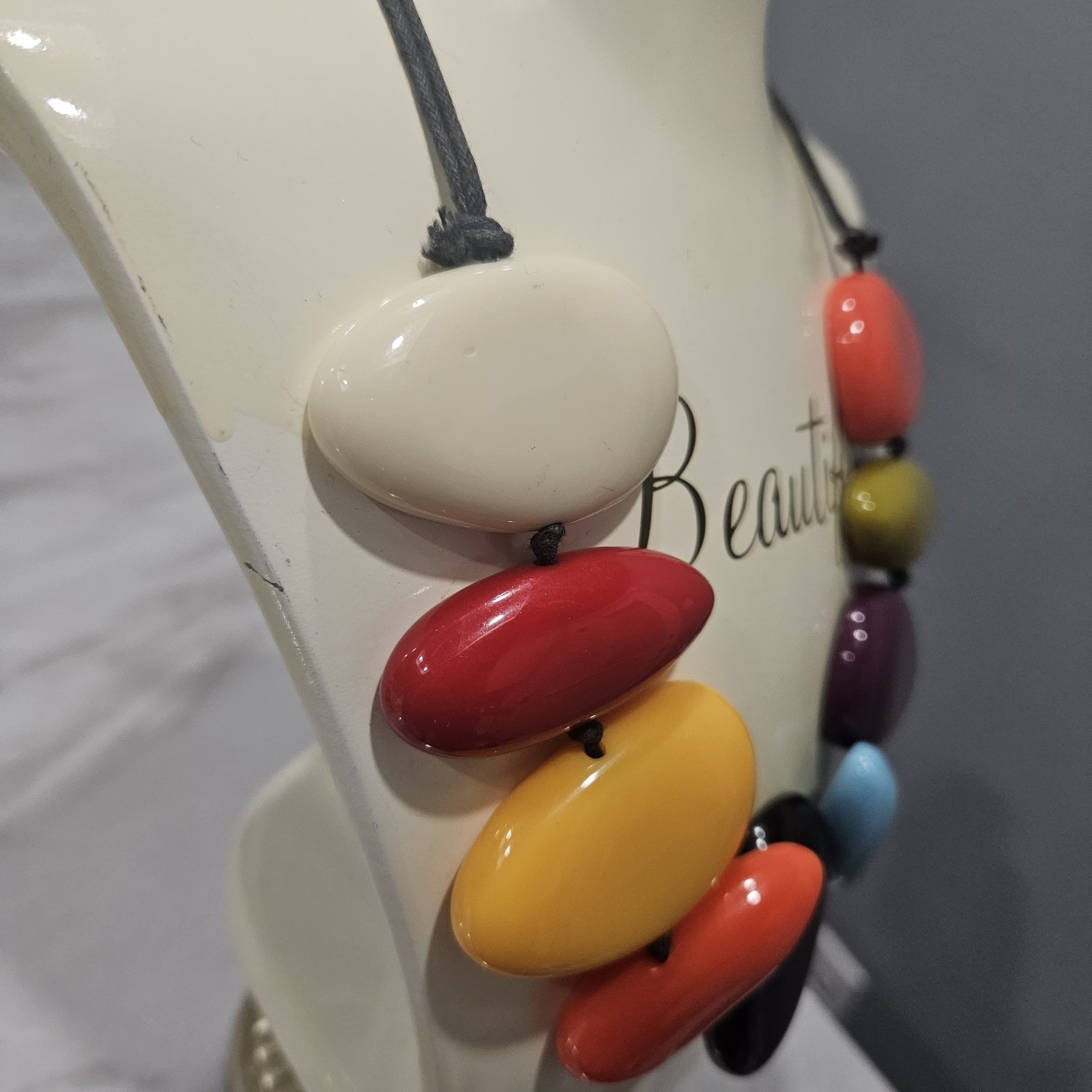 Chunky JACKIE BRAZIL Colorful Bakelite Flat River Rock Statement Necklace 18″