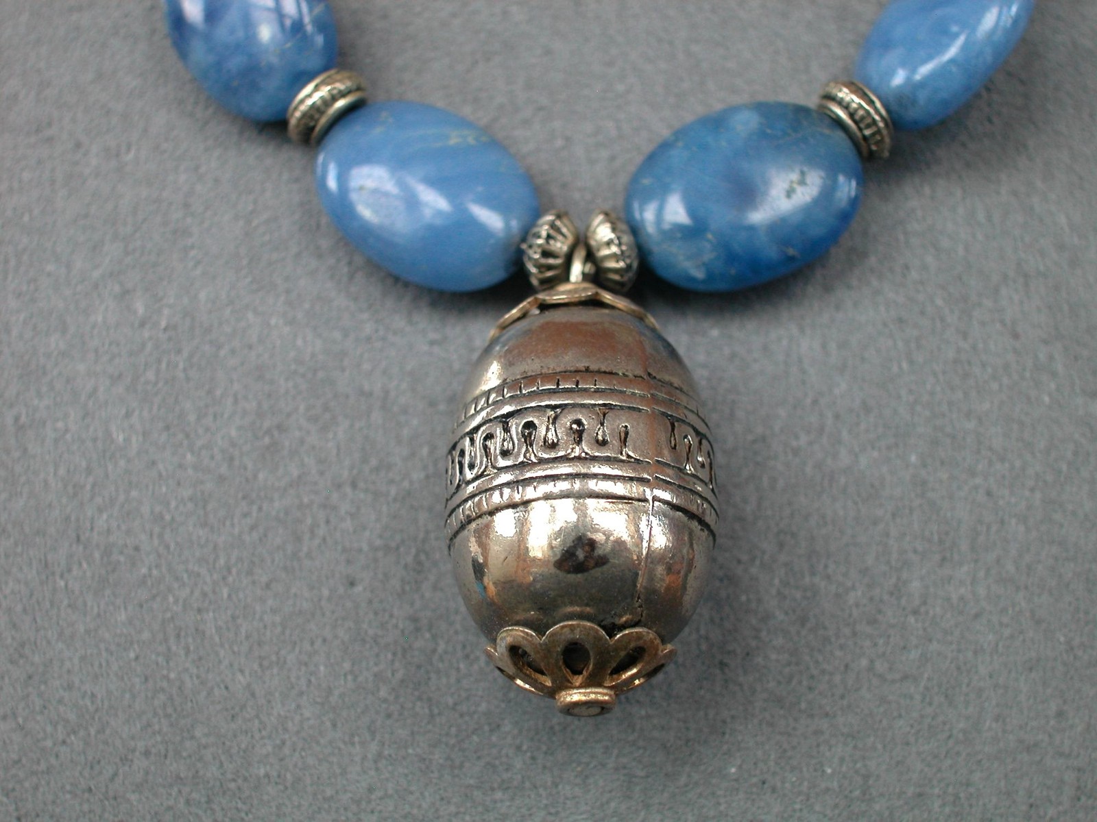 Blue Glass Bead Necklace /Silver Tone Pendant Toggle Closure 18″