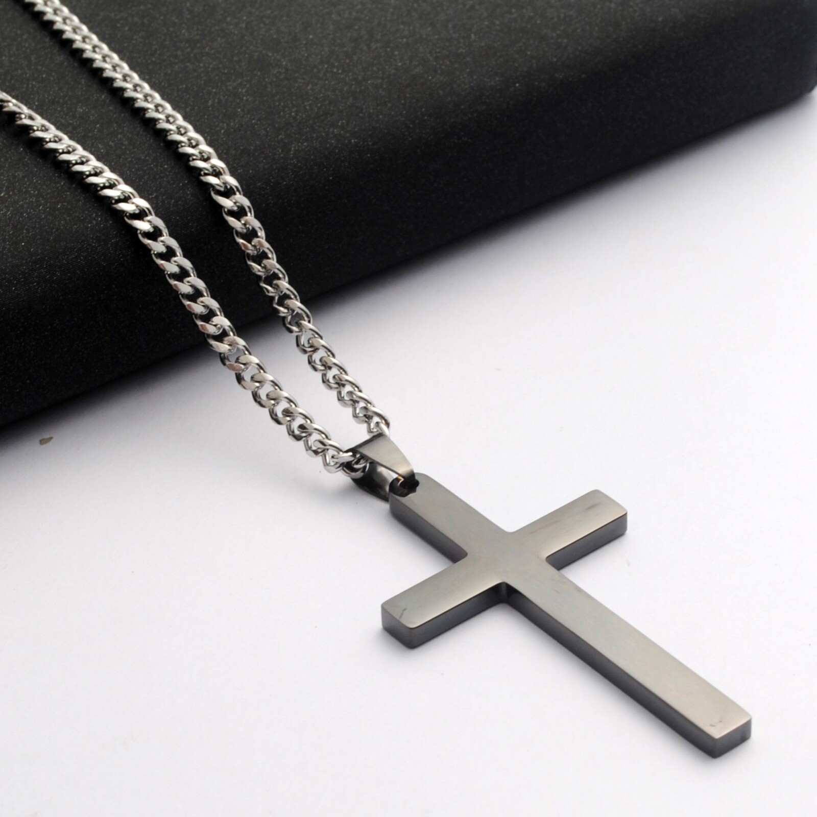 Stainless Steel Plain Silver Jesus Cross Crucifix Pendant Necklace Mens & Womens