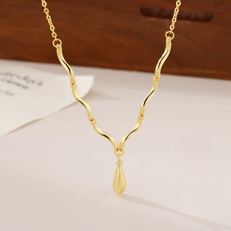 Women’s Irregular Ripple Teardrop Necklace Fashion Pendant Necklace Copper