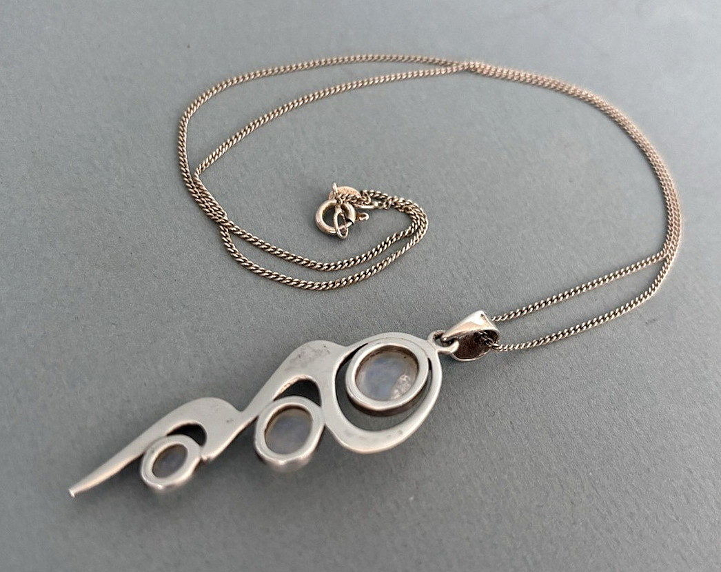 VINTAGE STERLING SILVER MOONSTONE PENDANT & 925 CHAIN gemstone wave 18in 46cm