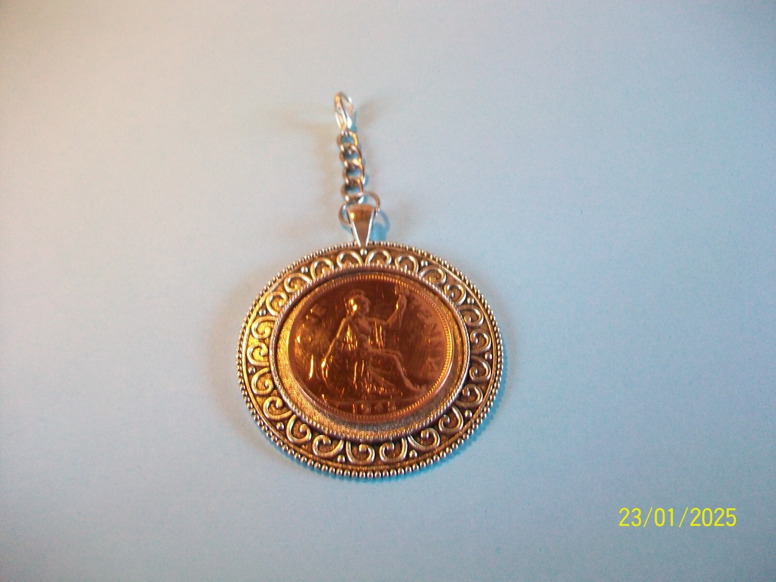 PENNY COIN – BRITANNIA – LIMITED EDITION CASED PENDANT – 1896 to 1967