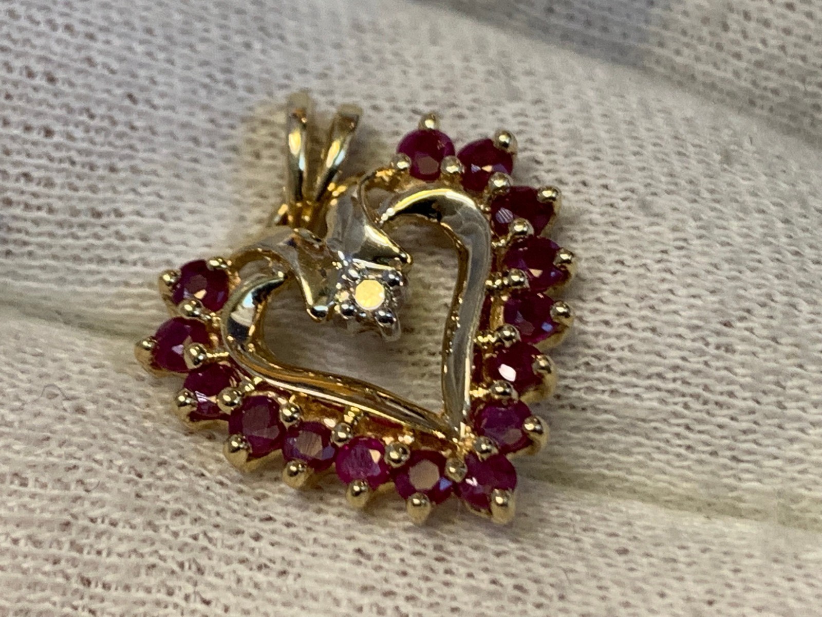 10K Yellow Gold Heart Pendant 1.63g Fine Jewelry Clear & Ruby Color Charm *READ*