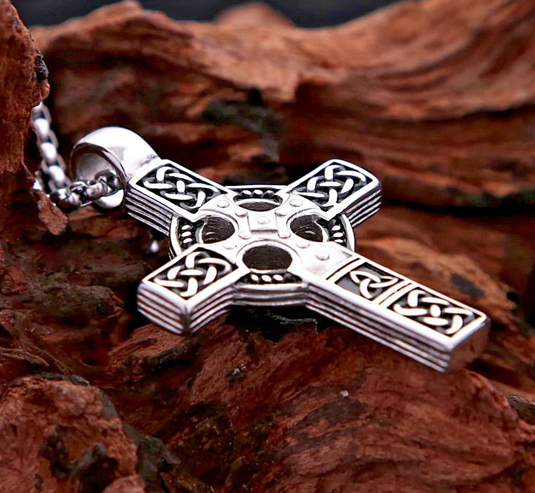 Large CELTIC KNOT IRISH CROSS CHRISTIAN Pendant On 26″ 925 plate Silver Necklace