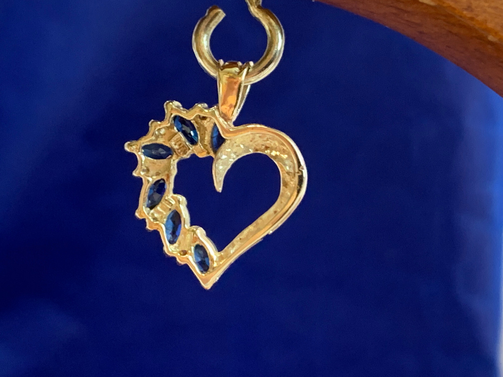 10K Yellow Gold Heart Pendant 1.87g Fine Jewelry Sapphire Color Stones *READ*