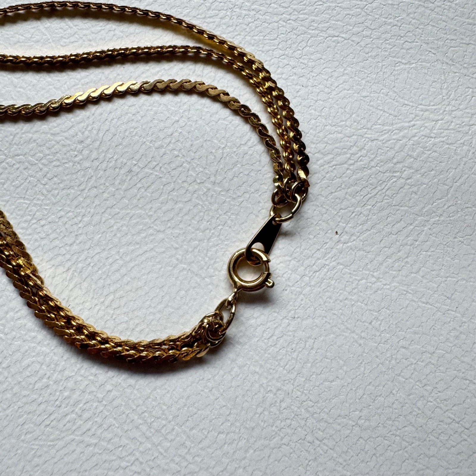Vintage Triple Strand Gold Tone Flat Curb Link Necklace Layered Chain