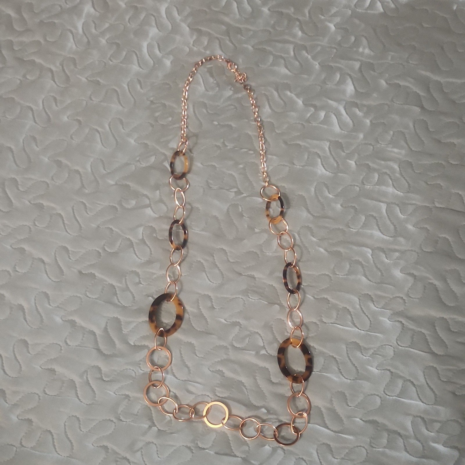 Gold Oval Link Chain Necklace w/ Tortoiseshell-Style Rings