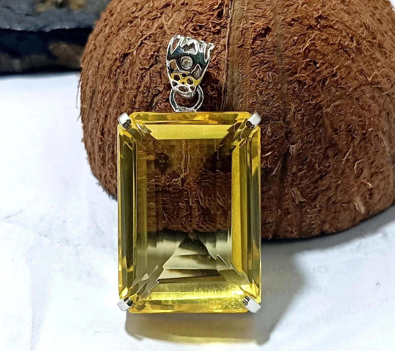 Premium GIE Certified Natural Topaz 121.70 Ct 925 Silver Pendant Mr Gemstone T02