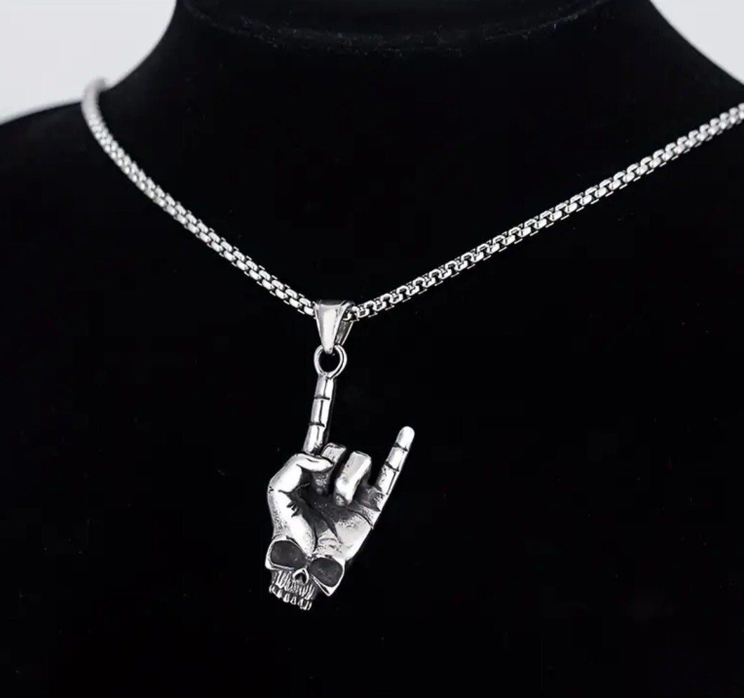 Men’s Gothic Punk Stainless Steel Necklace with Skull Pendant, 60cm Long