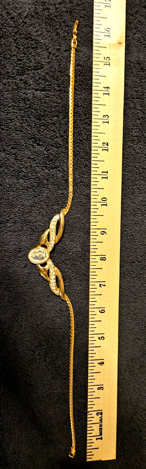 Daria 16″ VTG Sparkle Statement Goldtone Rhinestone Necklace Pre-Owned
