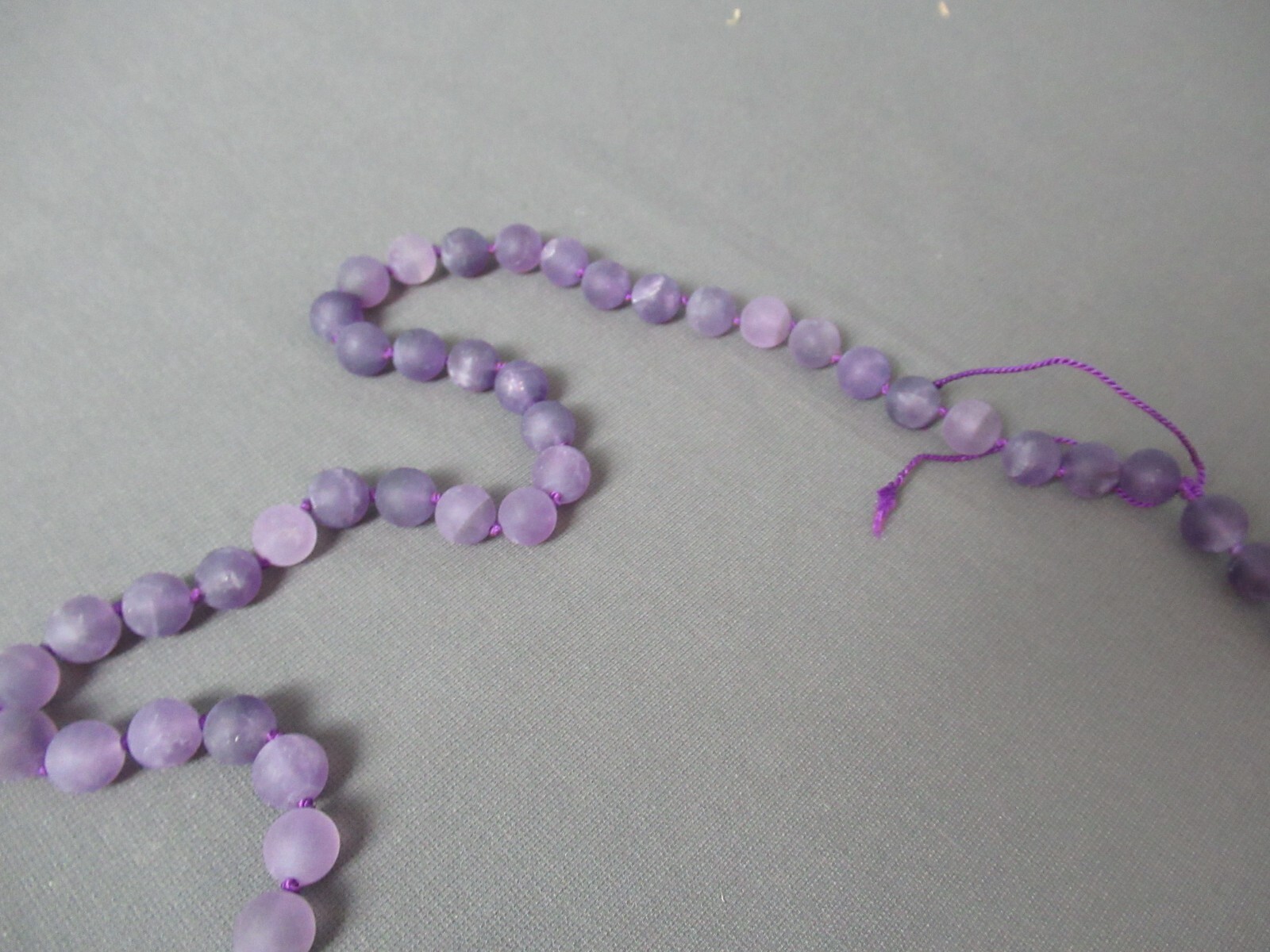 New 77 Purple Frosted Glass Beads Necklace Strand – Knotted – 10 mm – g4 bl