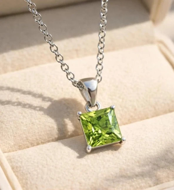 Certified 23 Ct Natural Green Peridot Princess Cut 925 Silver Pendant with Chain