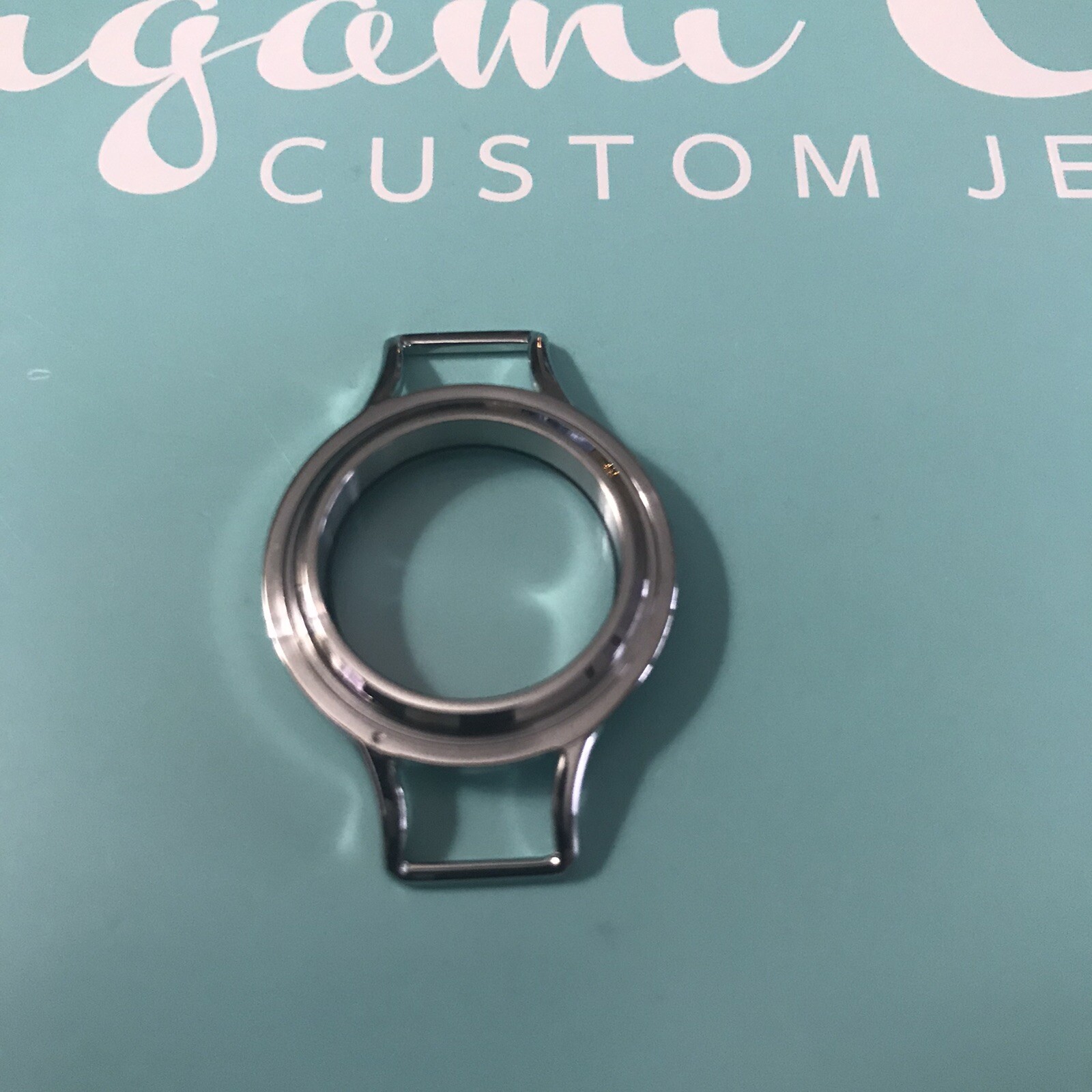 Authentic Origami Owl LK3008 Medium Silver Wrap Twist Base “New in Box”