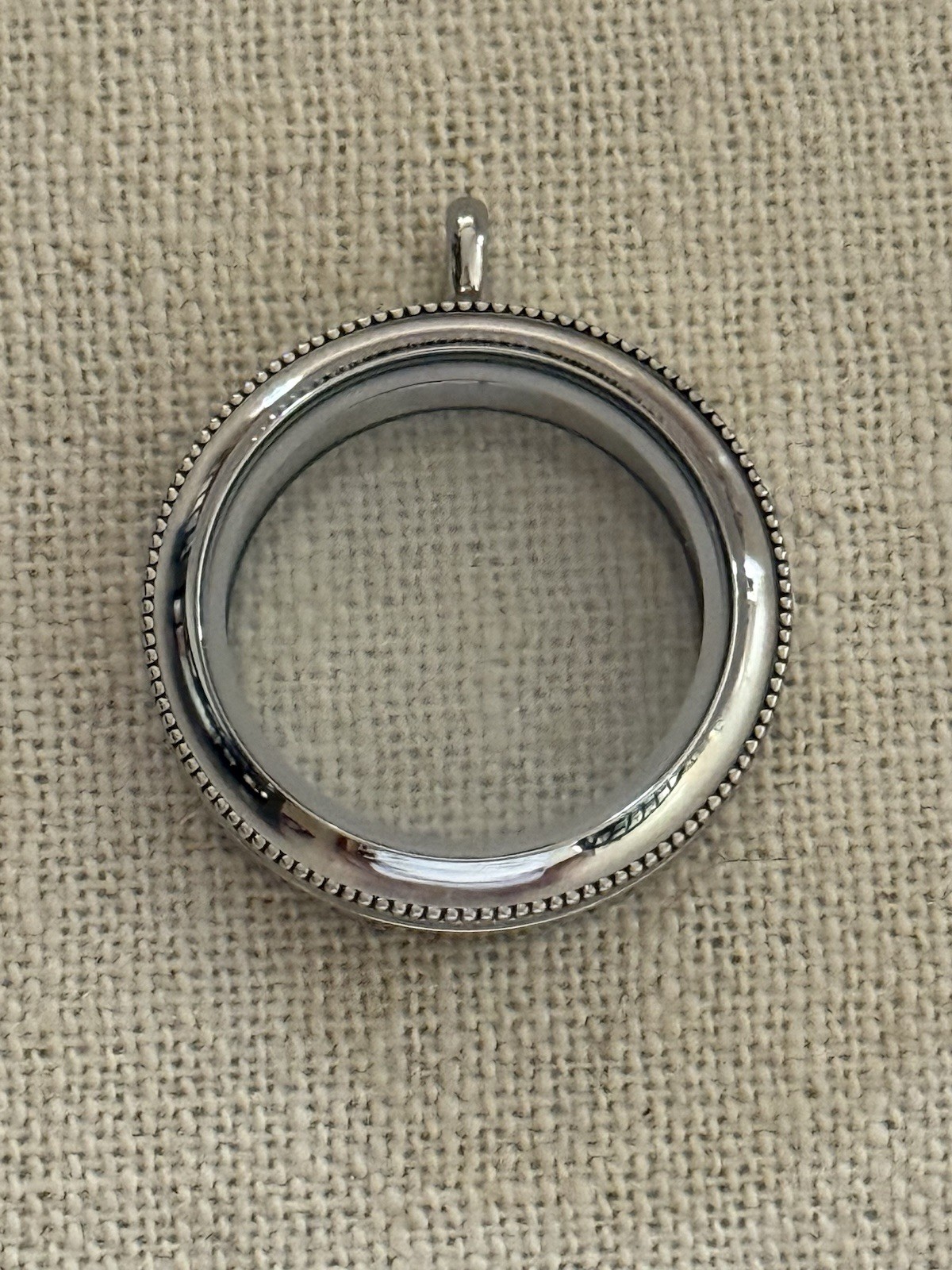 Authentic Origami Owl Large Heirloom Twist Living Locket NEW