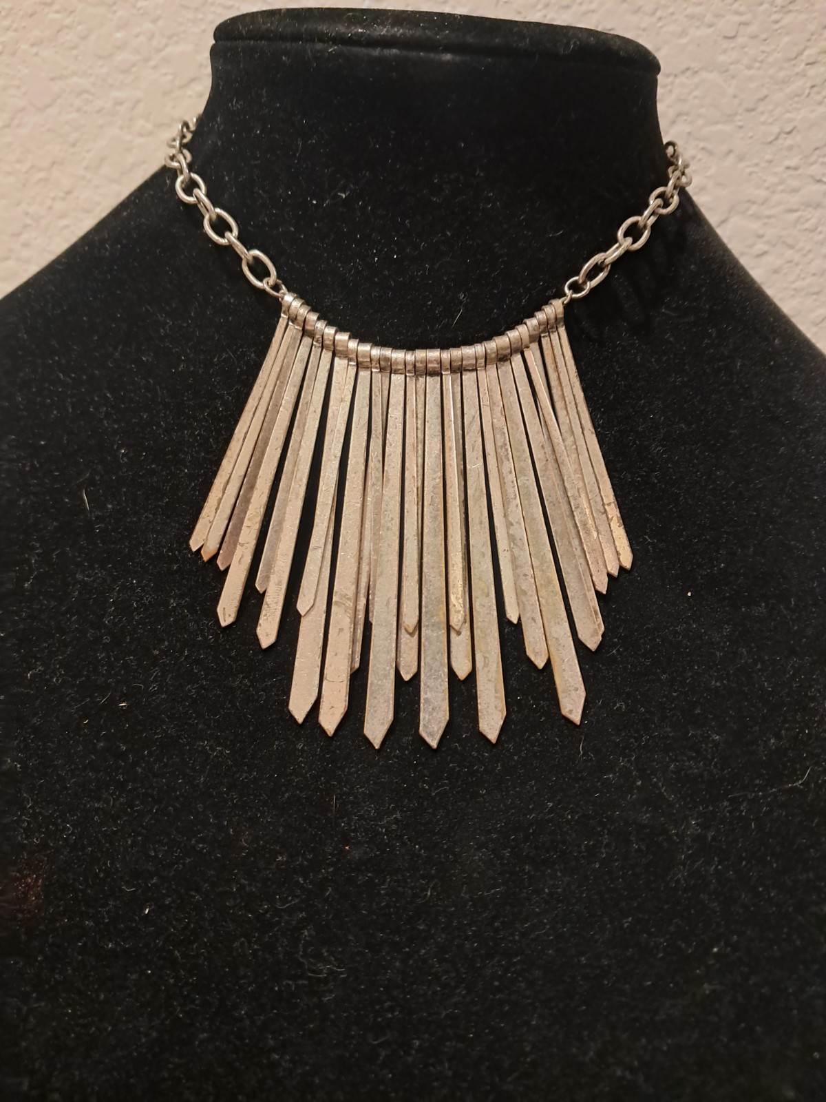 Silver Tone Metal Link Chain Fringe Bib Statement Necklace No Stones